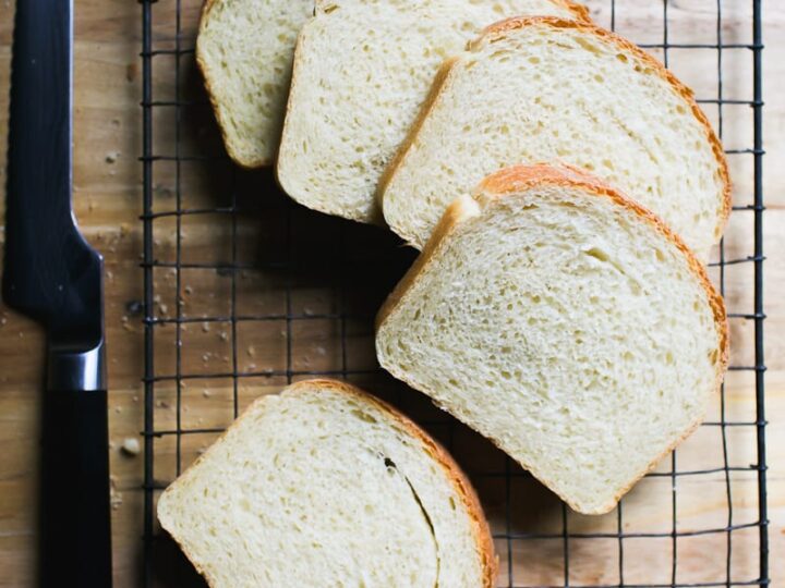 sourdough sandwich bread