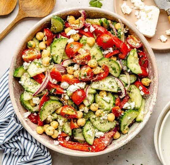 mediterranean chickpea cucumber salad